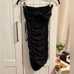 SHEIN Black Strapless Ruched Dress